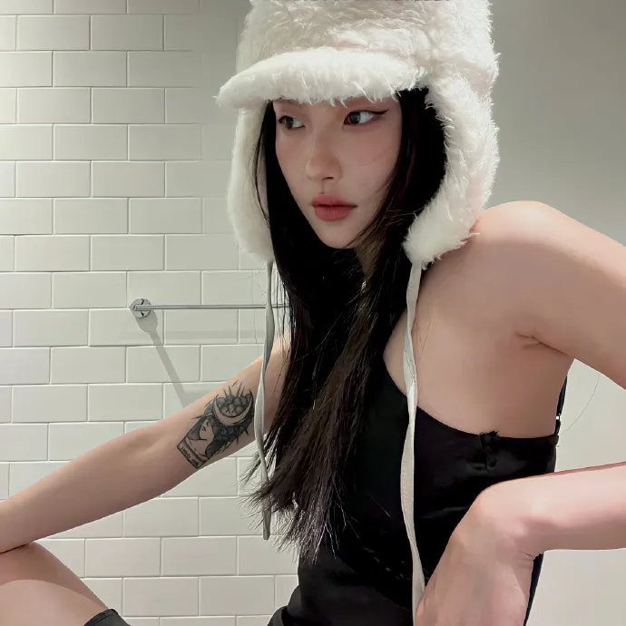 女恶魔人 封面
